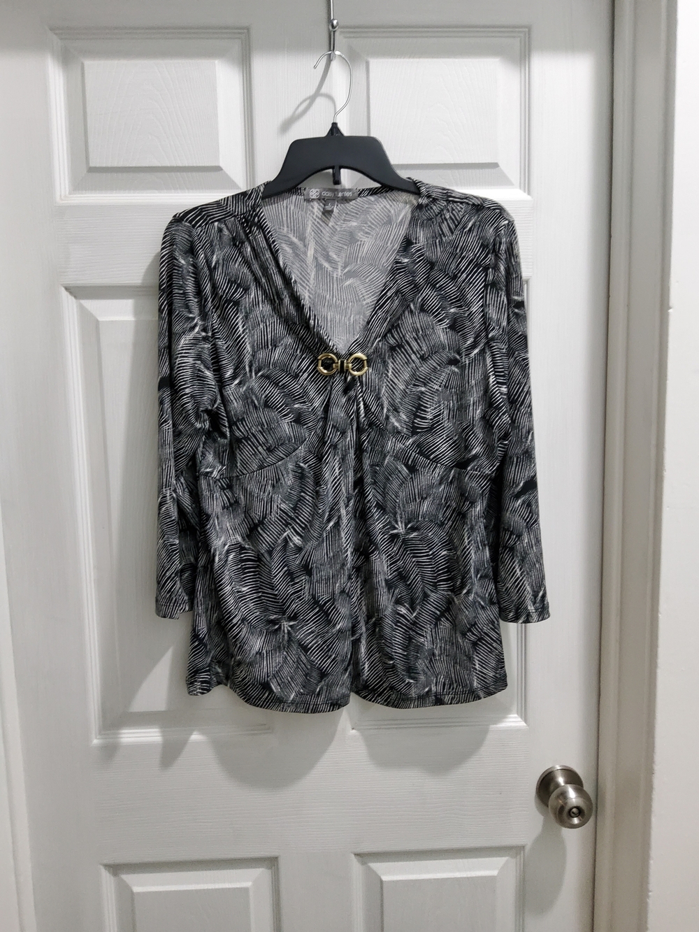 Daisy Fuentes Black & White V-Neck Tunic with Gold Ring Detail